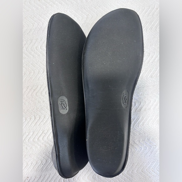 Elegant Black Leather Women's Loafers - Picture 8 of 10